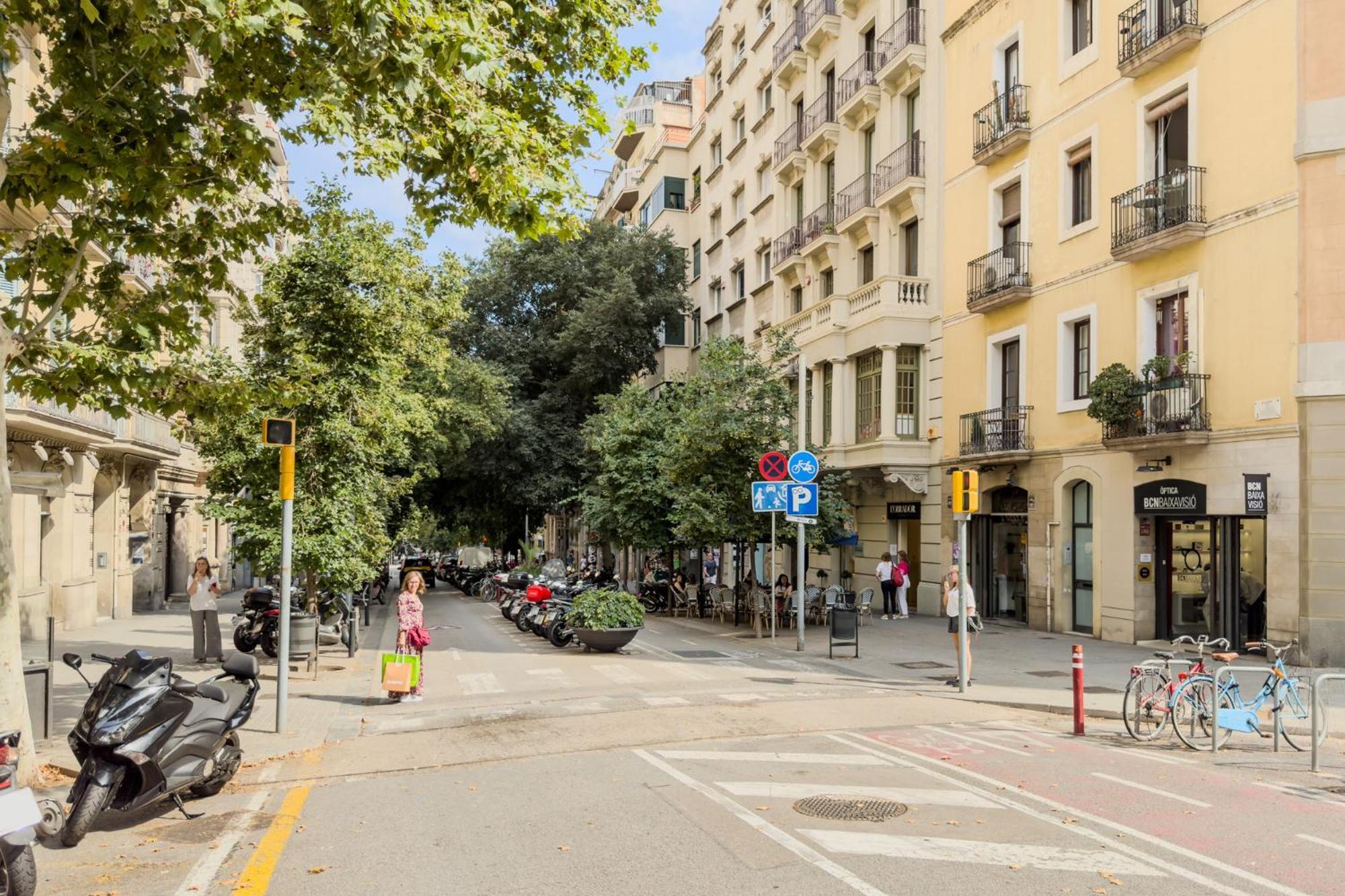 Enrique Granados Apartament Barcelona